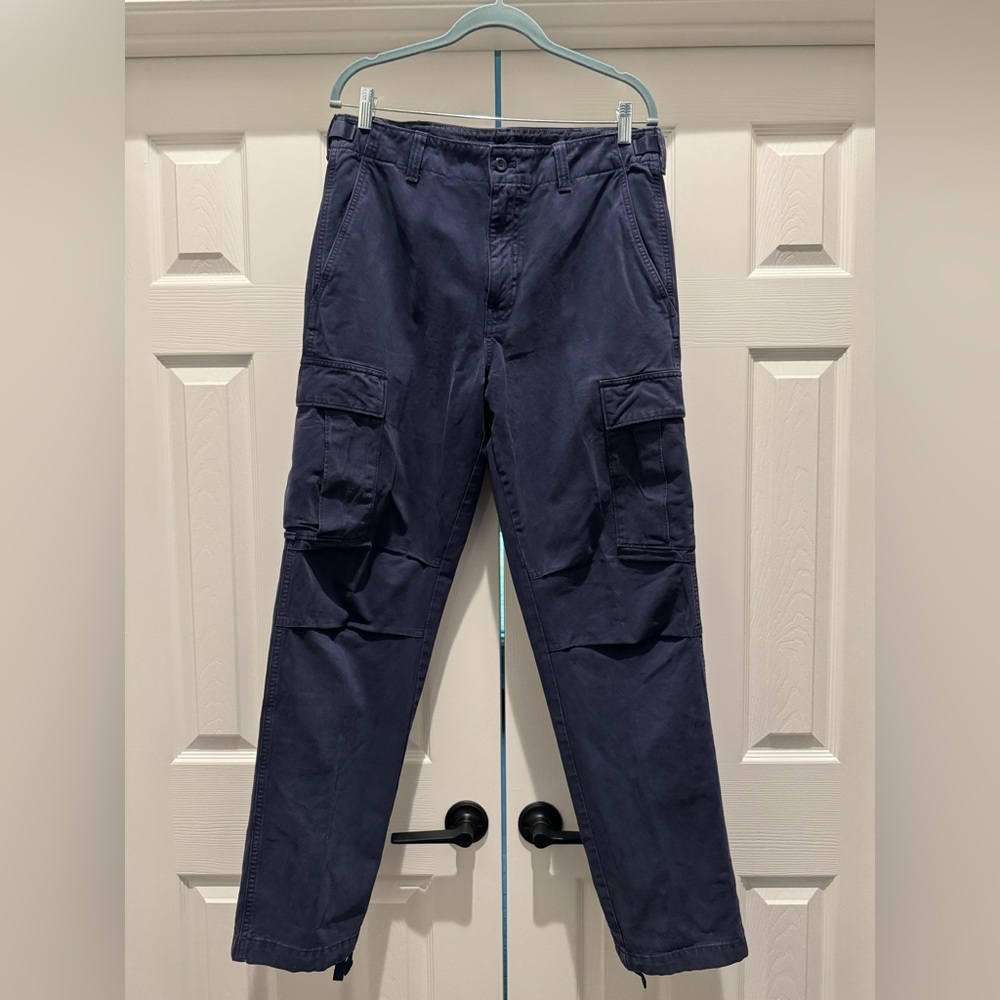 ✨ NEW w/tag ✨ Men’s Banana Republic Cargo Pants - size 33, dark blue - Picture 3 of 8